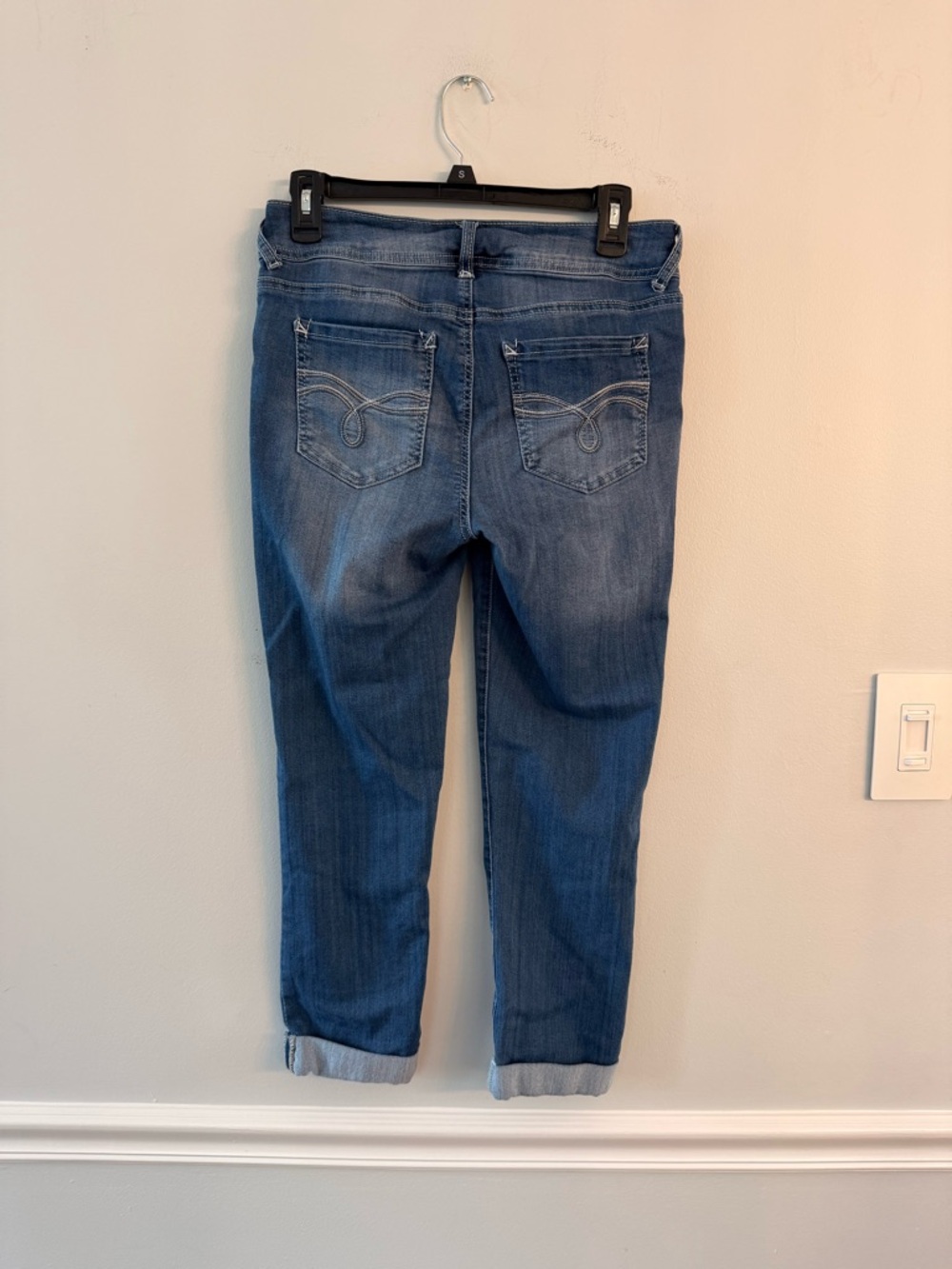 Wallflower Mid Wash Cropped Cuffed Jeans - Picture 3 of 8
